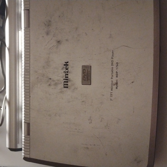 7" tft monitor portable DVD player the brand is Mintek - Picture 1 of 3